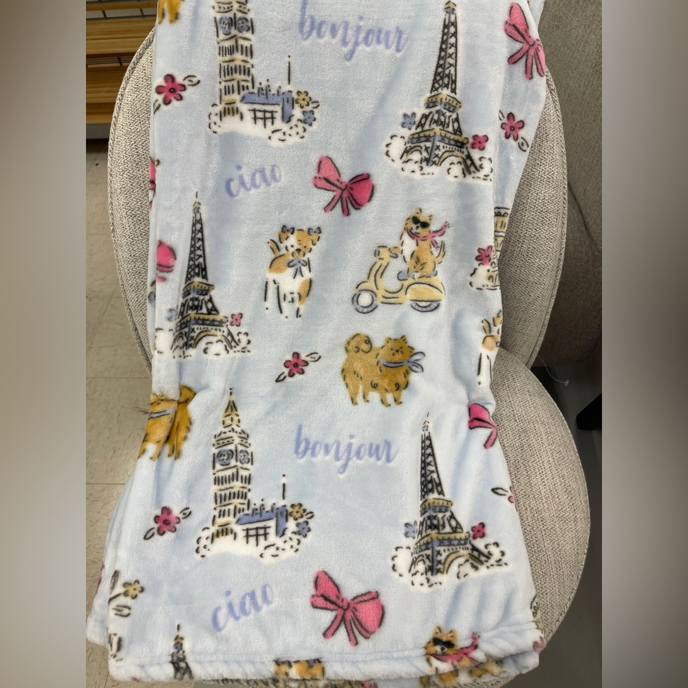Coquette Paris Italy Dogs with Pink Bows Blue Plush Cozy Throw blanket NWT